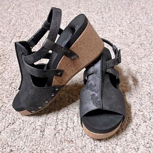 NWT Corkys Boutique Wedge Sandal